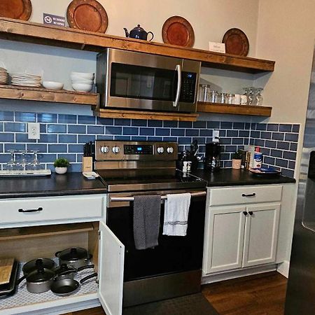 Appartamento Dauphin District Darling #4 Downtown, Dining Mobile Esterno foto