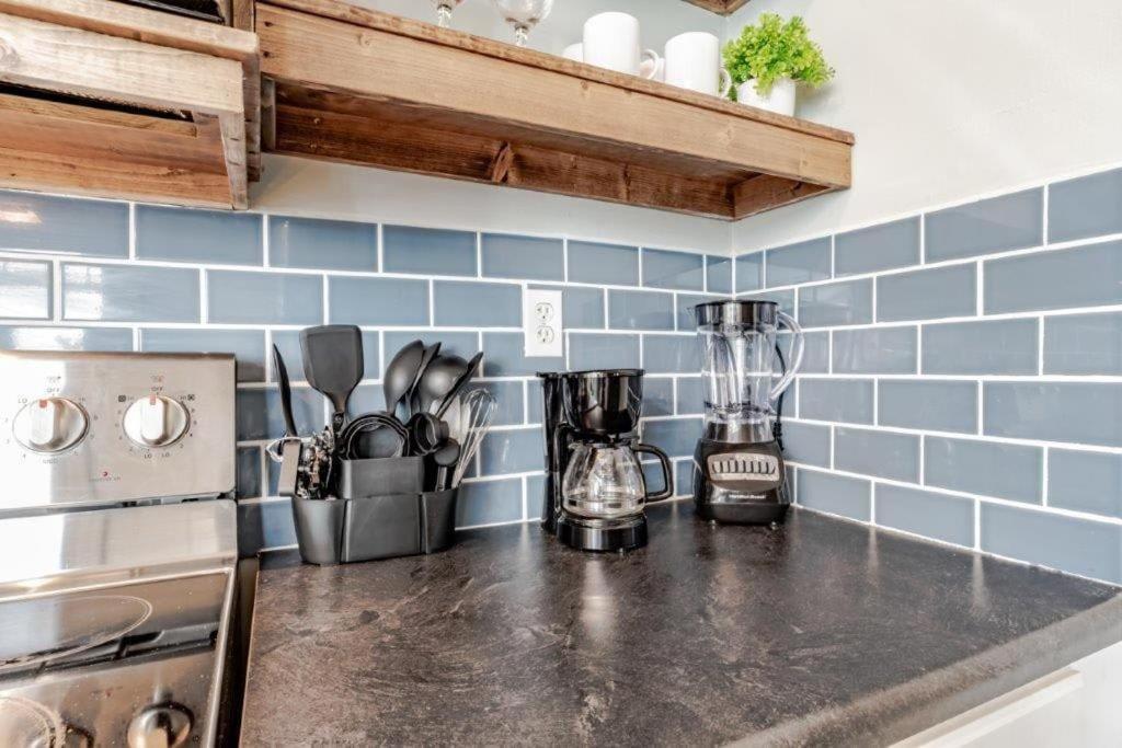 Appartamento Dauphin District Darling #4 Downtown, Dining Mobile Esterno foto